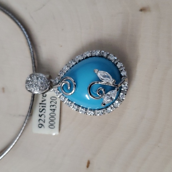 Vintage Jewelry - Sterling Silver 925 Sleeping Beauty Turquoise Pendant Omega Necklace